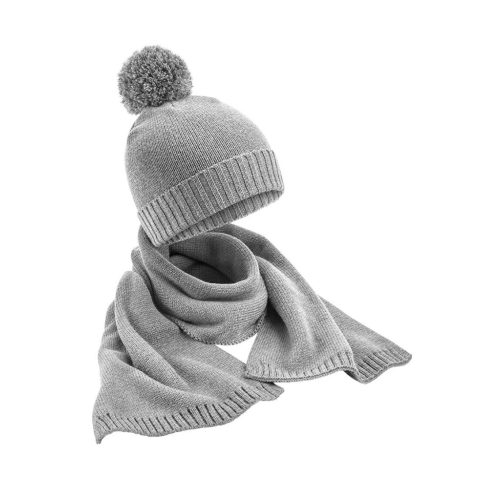 Knitted-Scarf-and-Beanie-Gift-Set